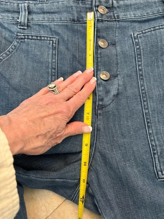 Aerie Women’s Denim Medium Wash Jumpsuit / Fitted Overalls / Front Buttons /M - Picture 10 of 10